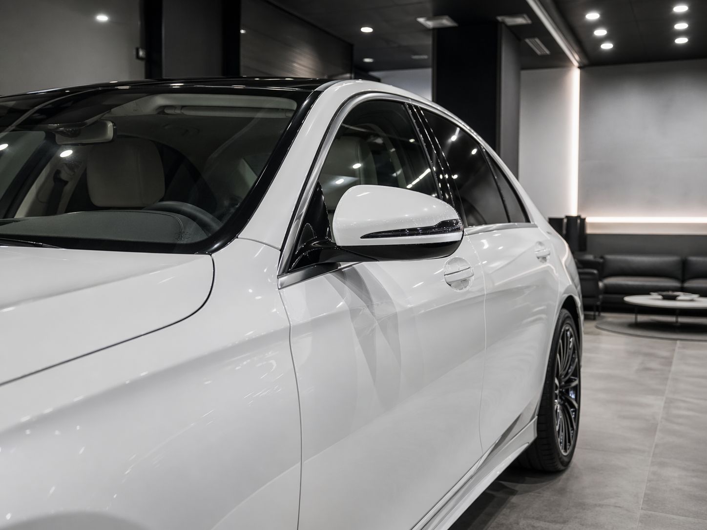 BMW i7 行政后排舒适隐私组合